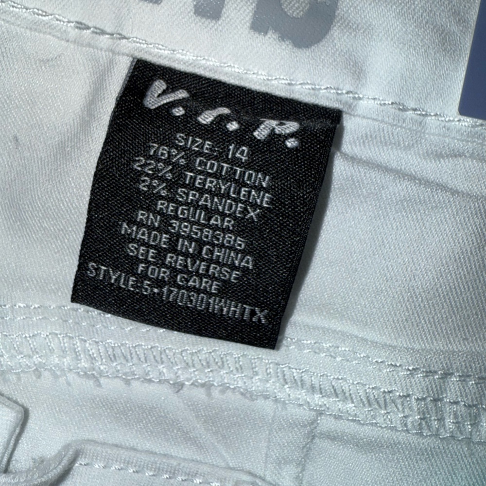 VIP Jeans - Picture 7 of 8